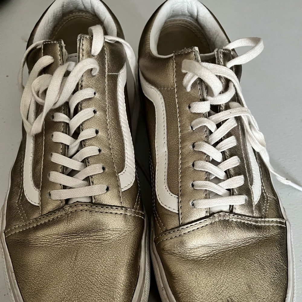 Unisex Vans shoes size Men’s 7.5 women’s 9